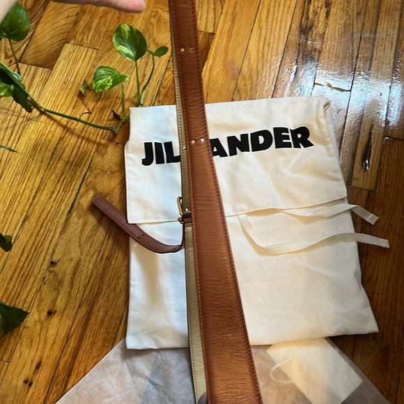 Jil sander shoulder bag in like new condition- comes with dustbag - Picture 9 of 11